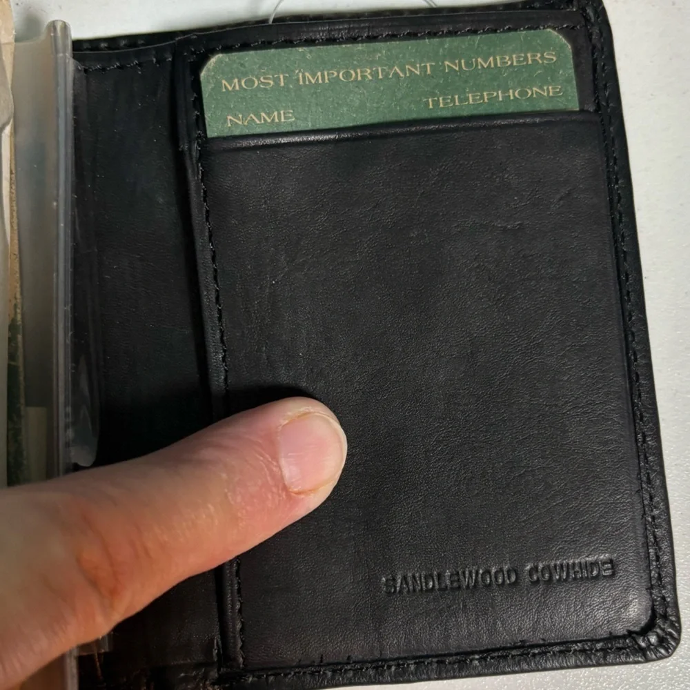Ash Creek Black Leather Wallet Card Holder